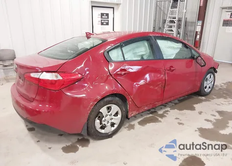2015 Kia Forte Lx z USA, uszkodzony, nr VIN KNAFX4A63F5351557